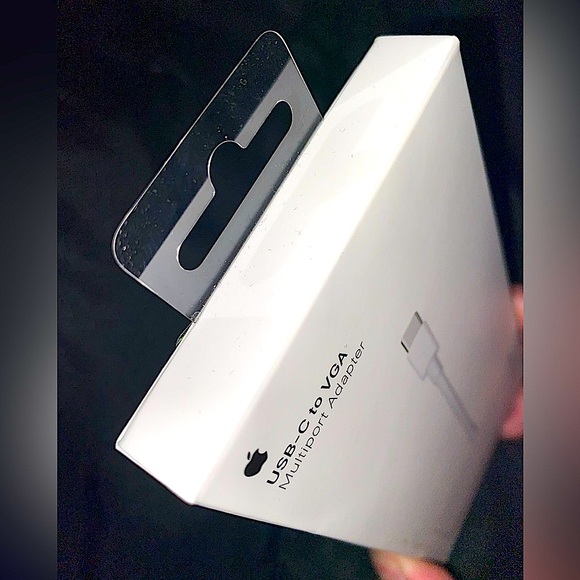 ✨Apple - USB-C to VGA Multiport Adaptor✨ NEW/SEALED - Picture 7 of 14